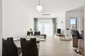 Fully equipped apartment with terrace - Image 5