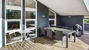 Lovely holiday home with hot tub, sauna & terrace - Image 3