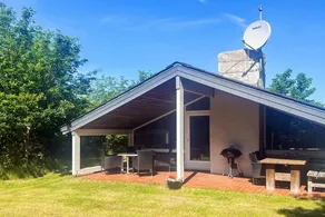 House with terrace - Image 2