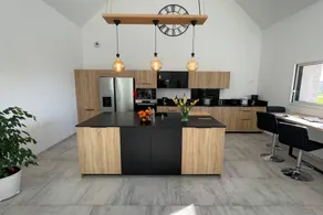Holiday apartment with barbecue, terrace & pool | Suitable for remote work - Image 5