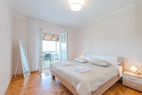 Flat with garden & barbecue | Sea view | Pet-friendly - Image 5