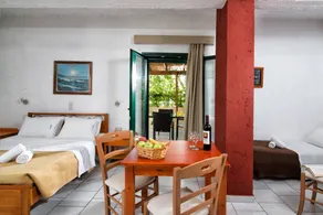 Family-friendly apartment with terrace | Mountain view | Beach nearby - Image 3