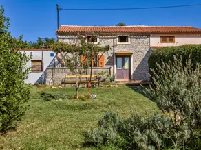 Holiday home with terrace & BBQ - Image 2