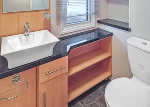 Two bedroom caravan sleeping 4 people with one double and one twin room. - Image 5
