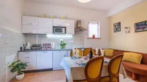 Holiday apartment with BBQ & terrace | Sea view - Image 4