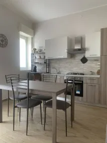 Charmante Ferienwohnung mit Grill und Terrasse | Stadtblick - Image 4