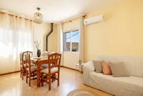 Holiday home with terrace | River view - Image 3