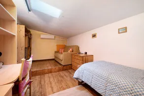 Private room ‘Raffa-Ele’ with Wi-Fi and air conditioning - Image 4