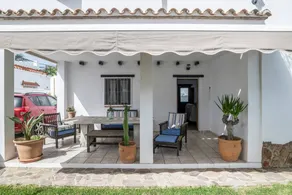 House with barbecue, private pool & terrace - Image 2