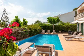 Villa with private pool, garden & barbeque - Image 2