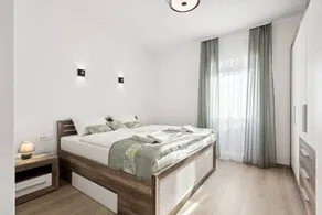 Fully equipped apartment with terrace - Image 3