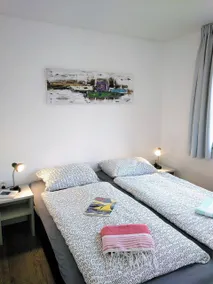 Familienorientiertes wunderschönes Ferienhaus mit Pool, Terrasse und Garten | Seeblick | Nah am Strand | Haustiere sind willkommen - Image 4