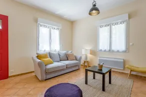 Fully equipped beautiful holiday home with garden, pool & barbeque | Garden view - Image 4