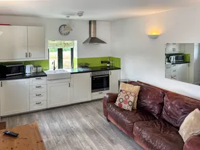 Cottage with garden | River view - Image 5