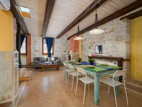 Fully equipped beautiful holiday home with barbecue & terrace - Image 4