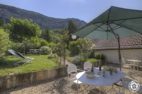 Child-friendly gite with terrace, barbeque & garden - Image 2
