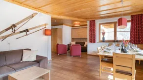 Holiday home with garden, barbecue & terrace - Image 4