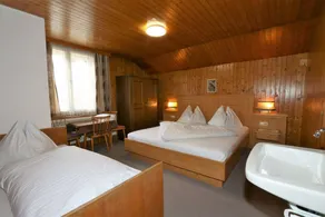 Holiday home with 12 bedrooms for 24 persons - Image 4