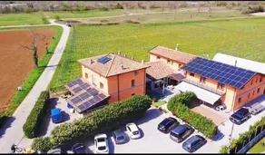 AGRITURISMO DA LAURA E TENUTA PARAVANO: Appartamento quadruplo con 2 letti singoli e divano matrimoniale - Image 2