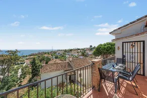 Holiday Home 'Lavanda' with Sea View, Wi-Fi and Air Conditioning - Image 3