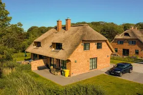 Spacious holiday home with terrace & garden | Pets are welcome - Image 5
