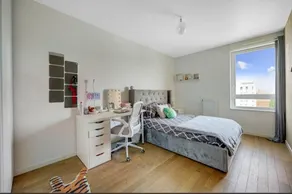 Apartment with terrace - Image 3