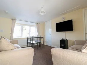 Family-friendly cottage with garden | Dogs allowed - Image 2