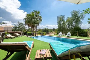Familienorientiertes Ferienhaus mit privatem Pool, Terrasse und Whirlpool | Bergblick | Ideal für Homeoffice | Haustierfreundlich - Image 4