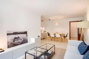Charmantes und geräumiges Apartment mit 4 Schlafzimmern und Balkonen in bester Lage der Altstadt - Image 3