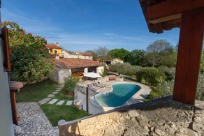 Villa con terraza, barbacoa y piscina climatizada - Image 4