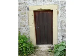 House with garden - Image 3
