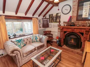 Cottage with garden - Image 5