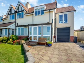 Cottage with garden | Water view - Image 2
