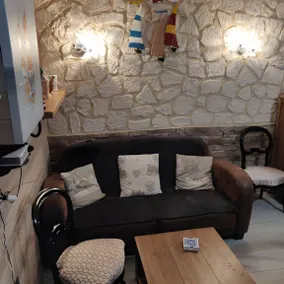 Holiday Home 'Chez Isa De Pêcheur Etretat' with Sea View and Wi-Fi - Image 2