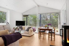 Holiday home with terrace & BBQ - Image 2