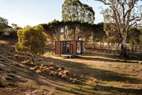 Cozy Secluded Tiny House in Bacchus Marsh, Victoria - Image 3