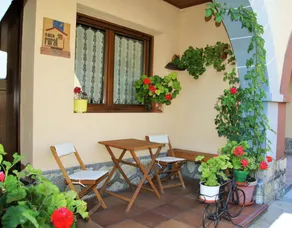 House with terrace - Image 2