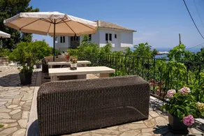 Paradeisos Penthouse - Image 4