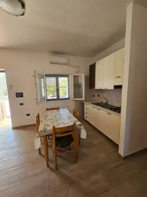 Charmante maison de vacances avec terrasse, barbecue et jardin | Vue jardin - Image 5