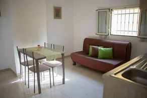 Apartamento vacacional con jardín - Image 4
