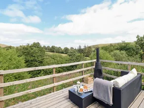 Cottage with garden & jacuzzi - Image 2