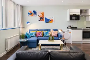 Skyline - Deluxe Studio London Heathrow-1st floor - Image 3