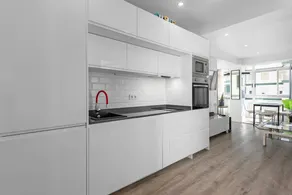 Wohnung mit Pool | Stadtblick - Image 5