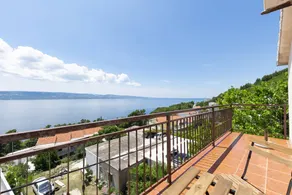 Fully equipped charming apartment with terrace & BBQ | Sea view - Image 2