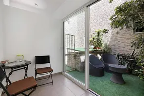 Chambre chez l'habitant avec terrasse | Vue ville - Image 3