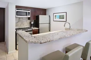 Ilikai Hotel & Luxury Suites - Image 2