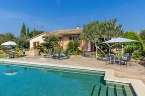 Familienfreundliches wunderschönes Landhaus mit Terrasse, Grill und privatem Pool - Image 5