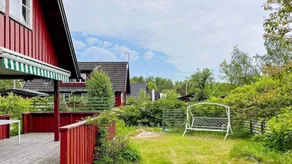 House with garden - Image 3