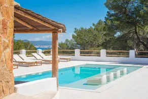 Villa with barbeque, terrace & private pool - Image 2