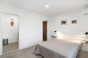 Appartement avec internet haut débit, terrasse et jardin - Image 5